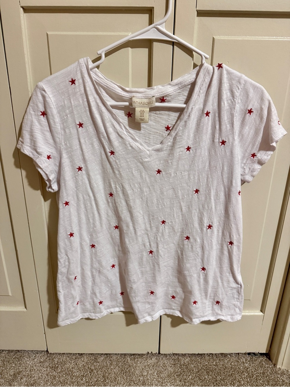 Cynthia Rowley White V-Neck Tee with Red Star Print